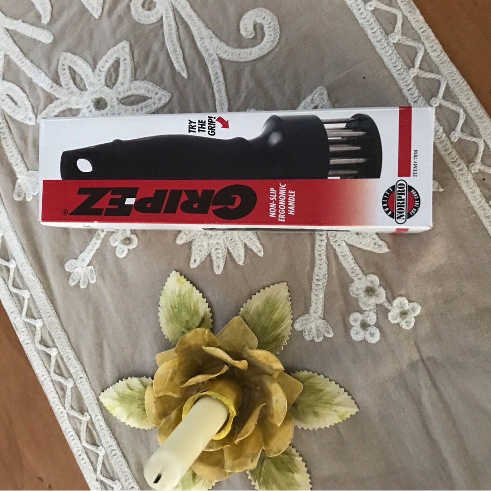meat tenderizer brand new in box black
